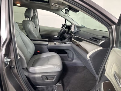 2023 Toyota Sienna XLE 7 Passenger
