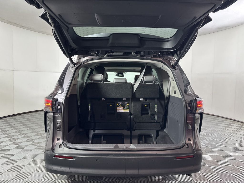 2023 Toyota Sienna XLE 7 Passenger