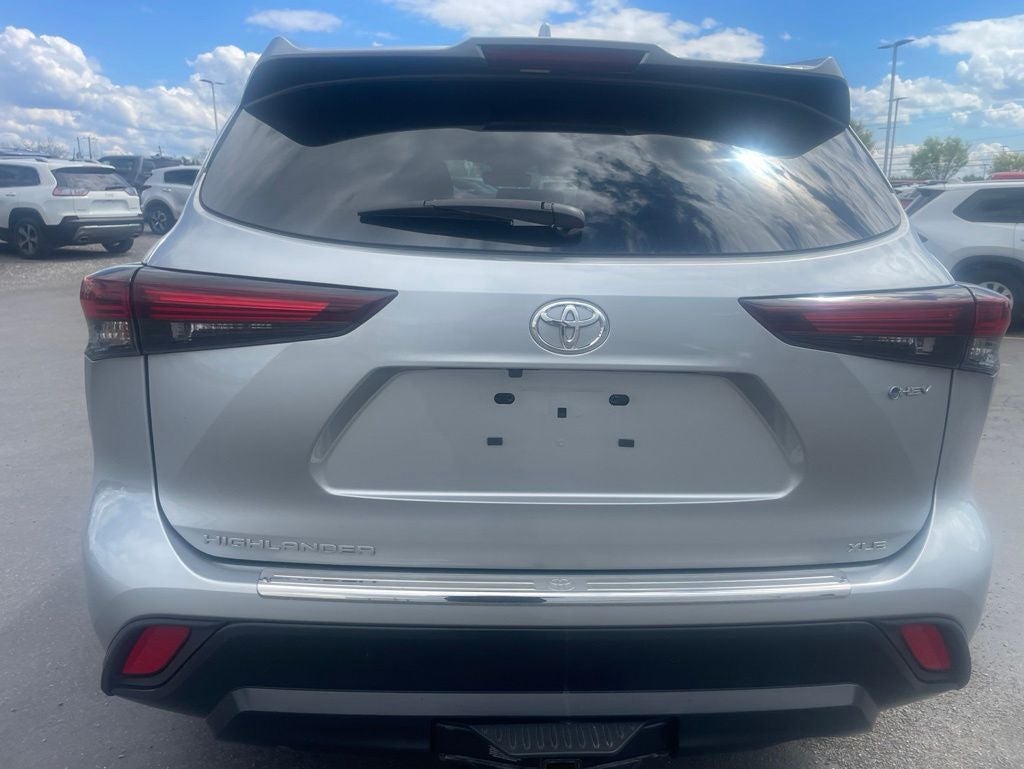 2025 Toyota Highlander Hybrid XLE