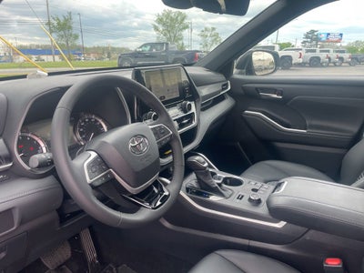 2024 Toyota Highlander XSE