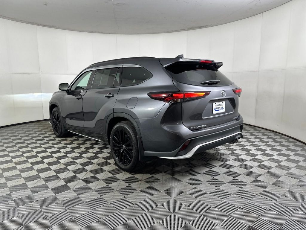 2024 Toyota Highlander XSE