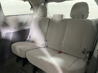 2017 Toyota Sienna LE 7 Passenger