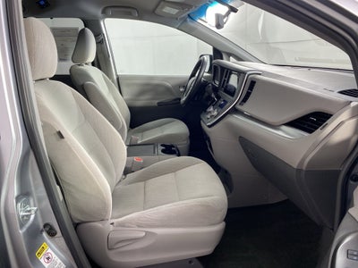 2017 Toyota Sienna LE 7 Passenger