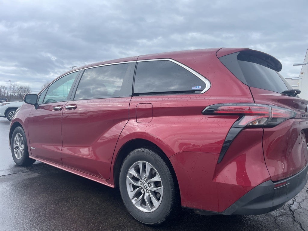 2021 Toyota Sienna XLE