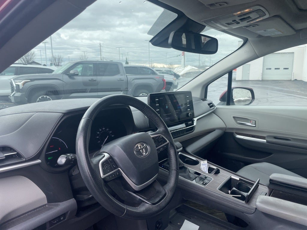 2021 Toyota Sienna XLE