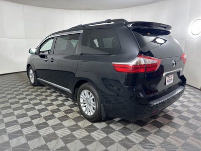 2017 Toyota Sienna XLE 8 Passenger