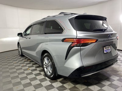 2023 Toyota Sienna Limited 7 Passenger