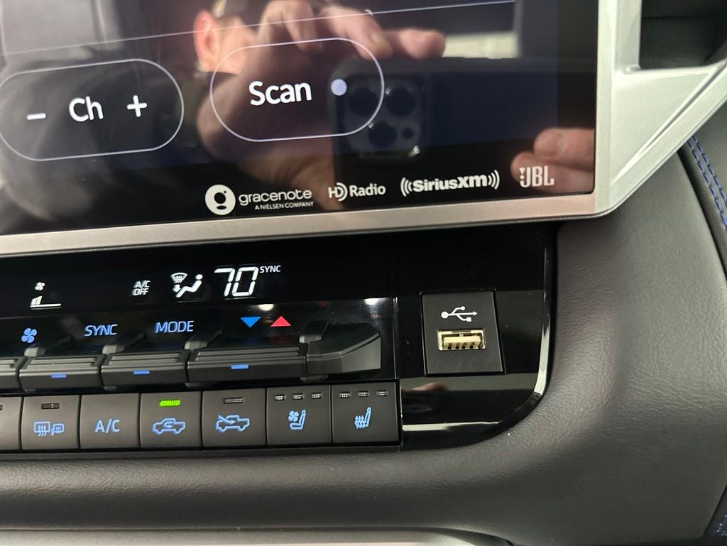 2024 Toyota Tundra Platinum