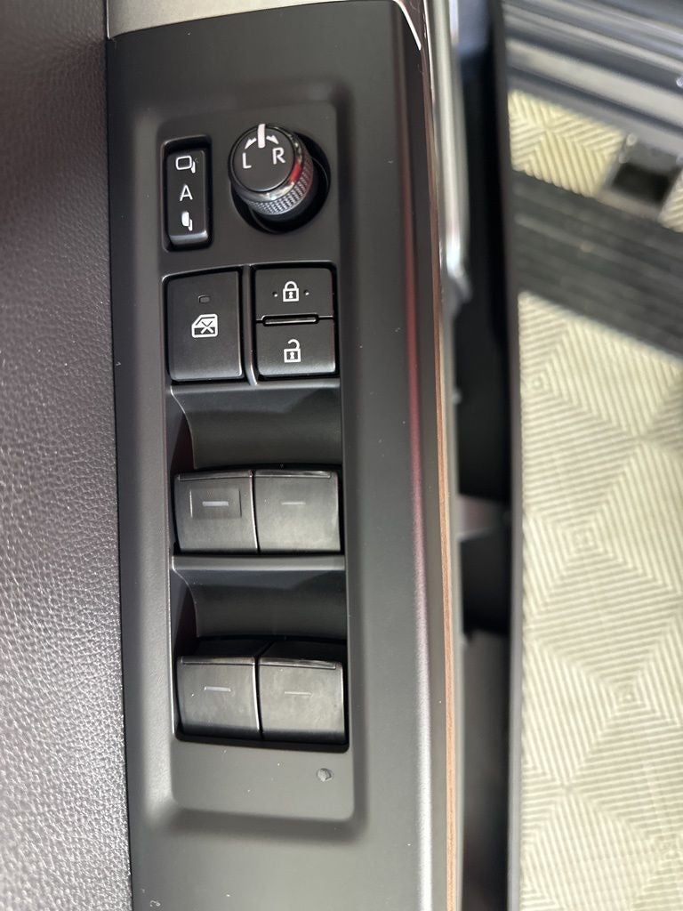 2022 Toyota Tundra Hybrid Capstone