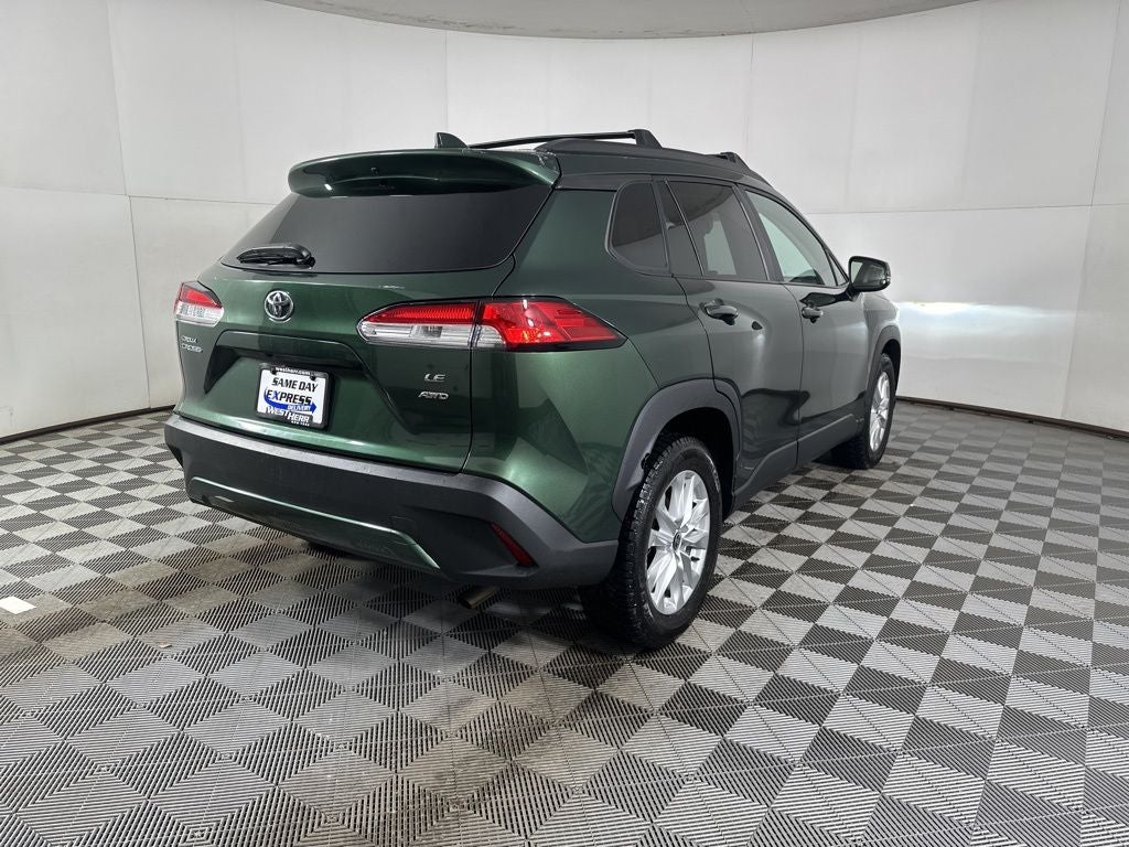 2024 Toyota Corolla Cross LE