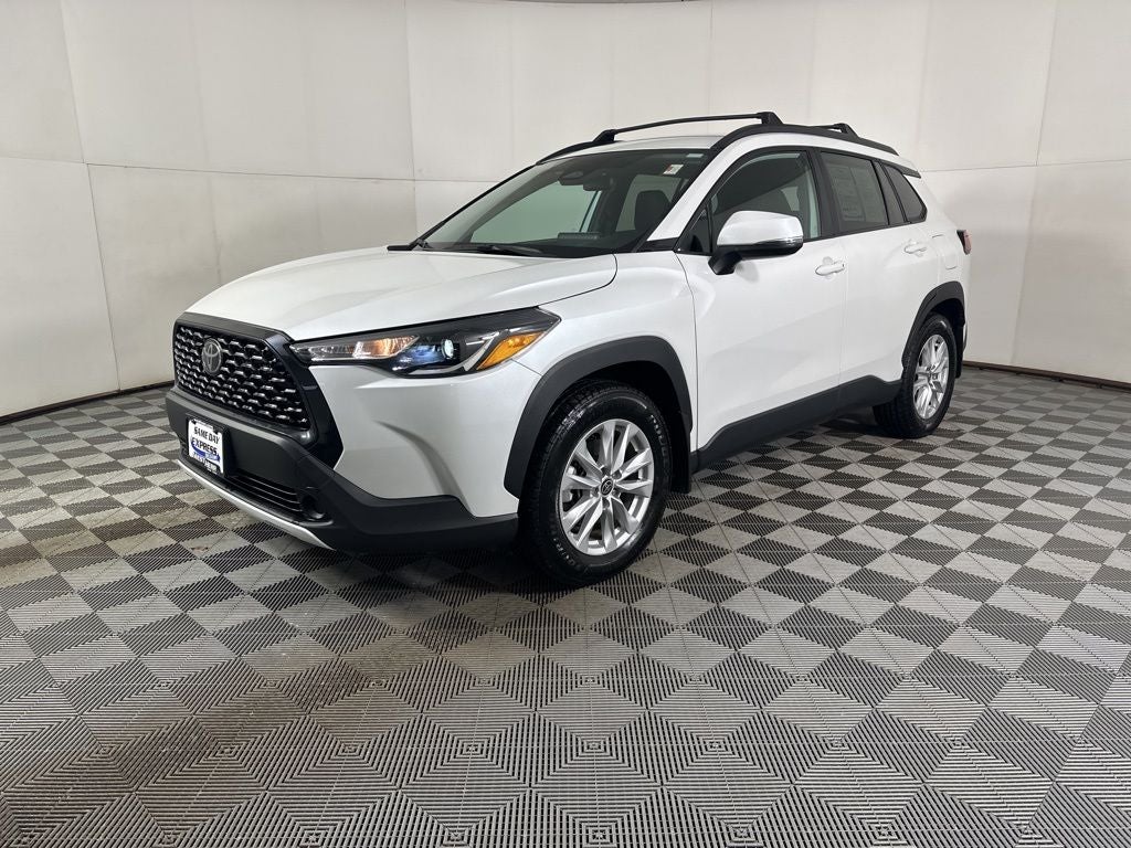 2023 Toyota Corolla Cross LE