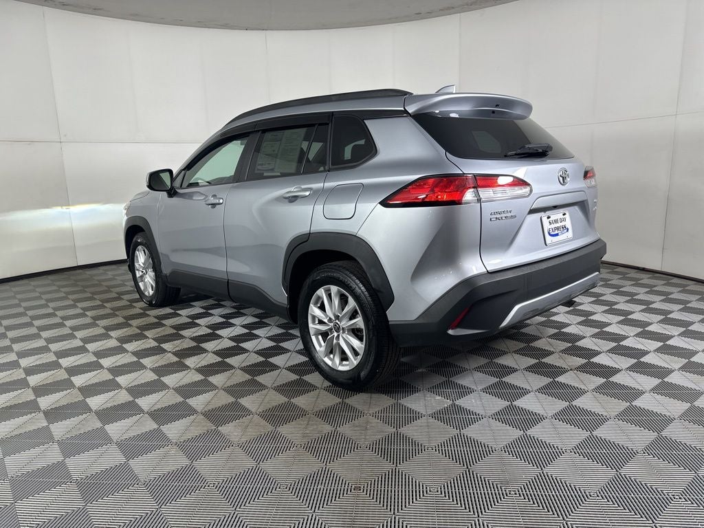2022 Toyota Corolla Cross LE