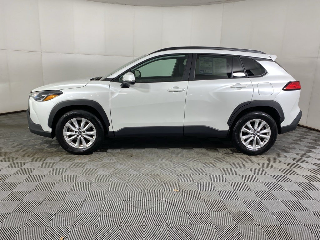2023 Toyota Corolla Cross LE