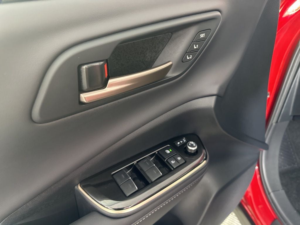 2025 Toyota Crown Signia Limited