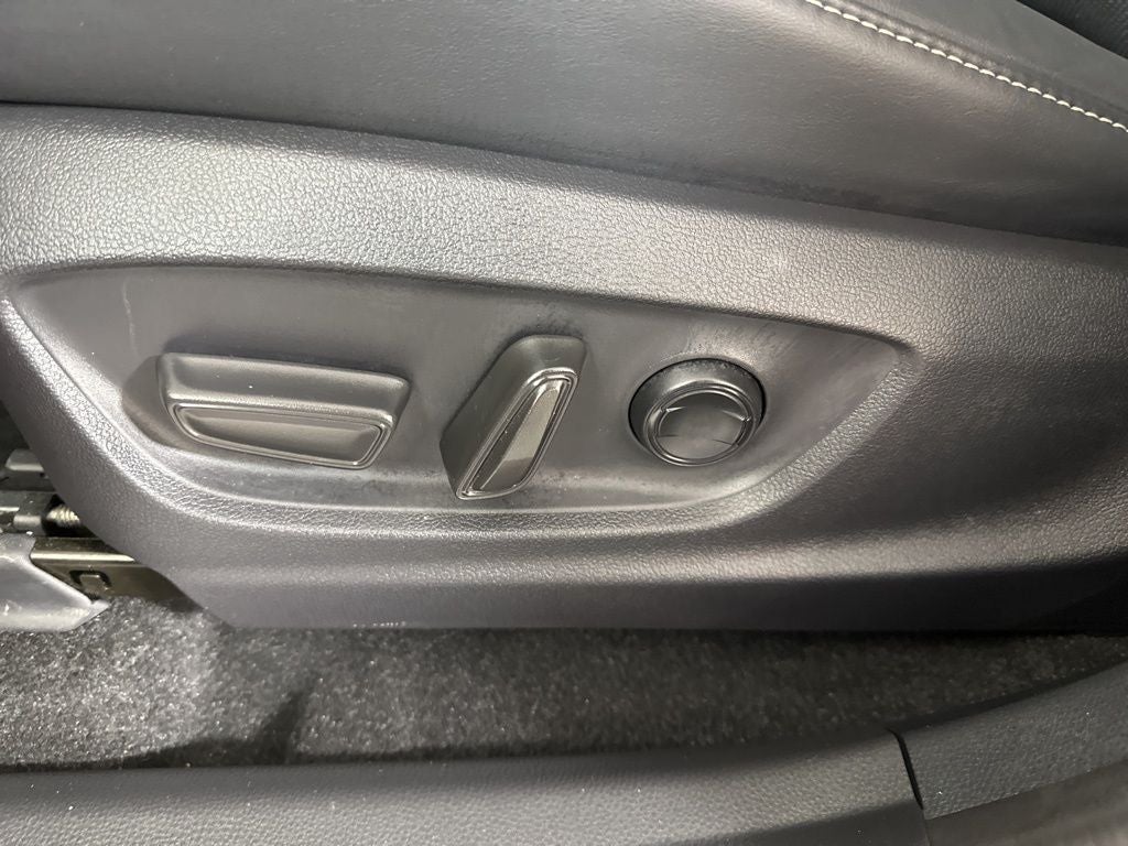 2025 Toyota Crown Signia Limited