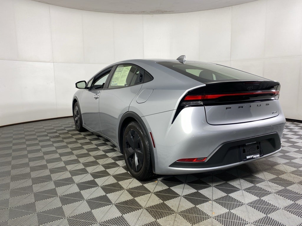 2023 Toyota Prius LE