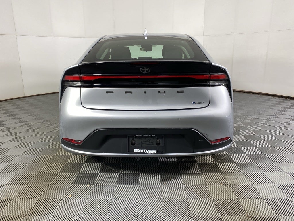 2023 Toyota Prius LE