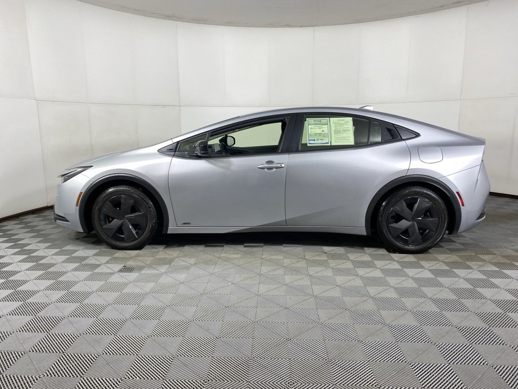 2023 Toyota Prius LE