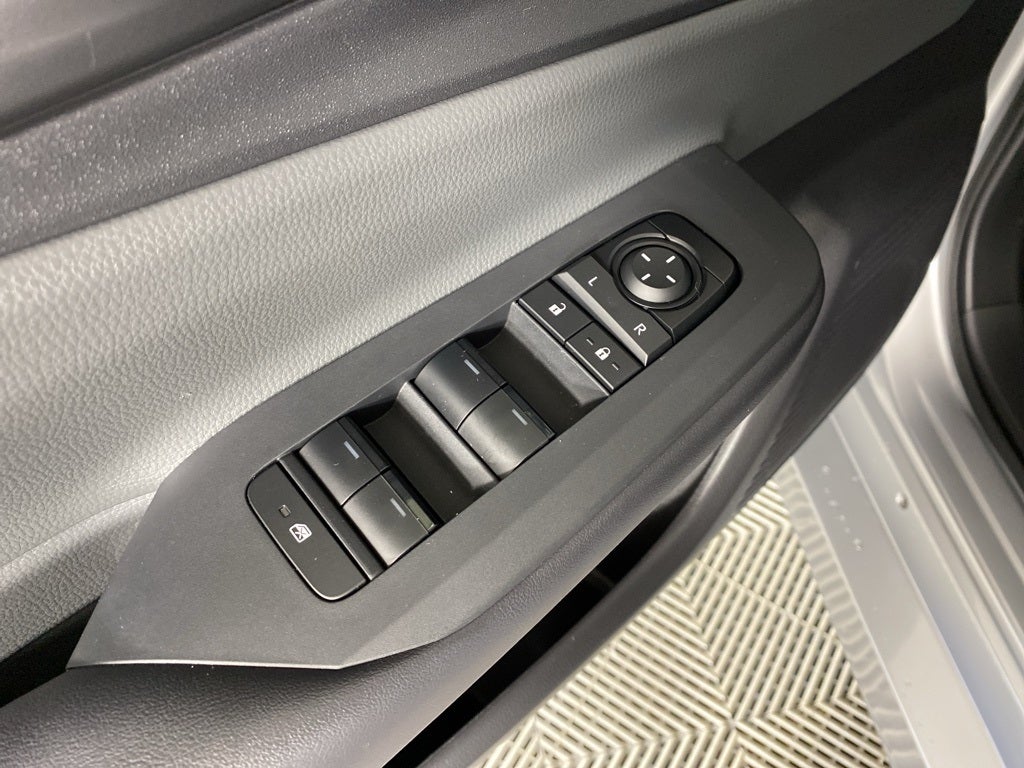 2023 Toyota Prius LE