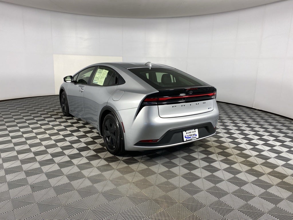 2023 Toyota Prius LE