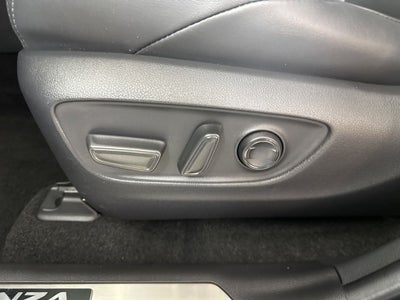 2023 Toyota Venza XLE