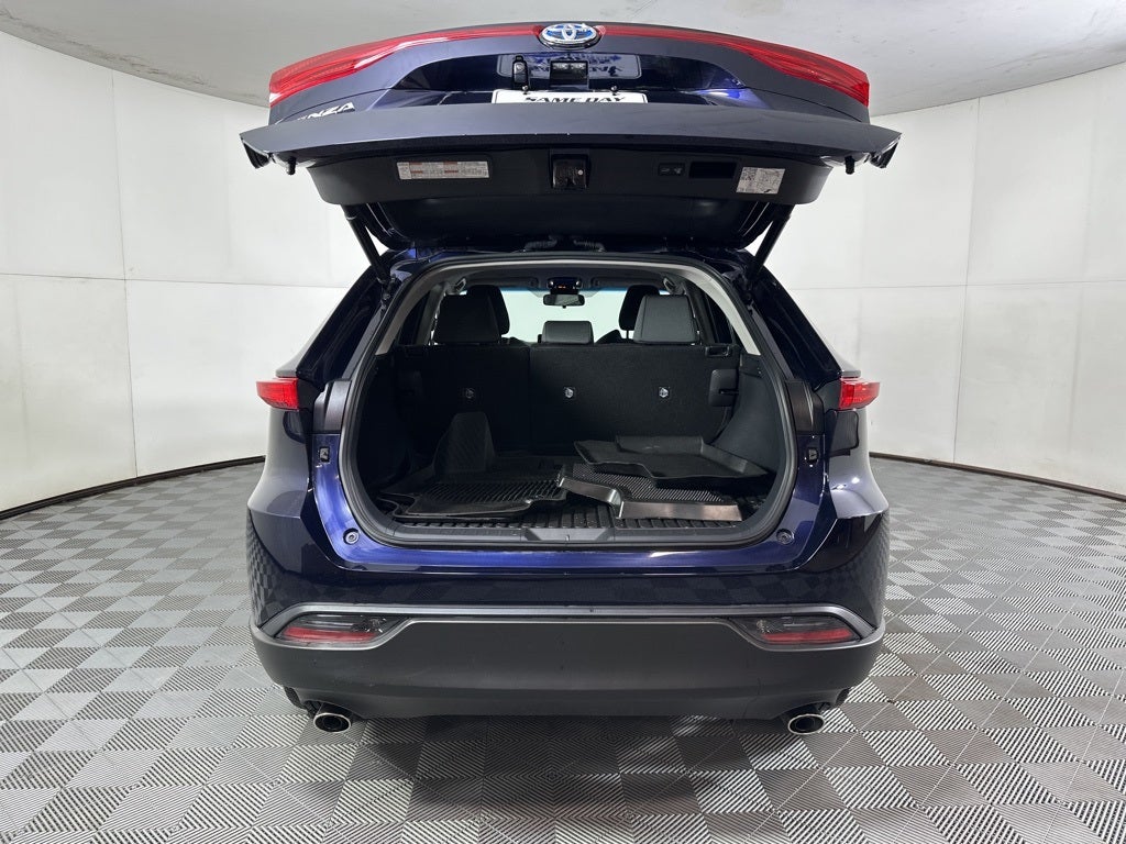 2023 Toyota Venza LE