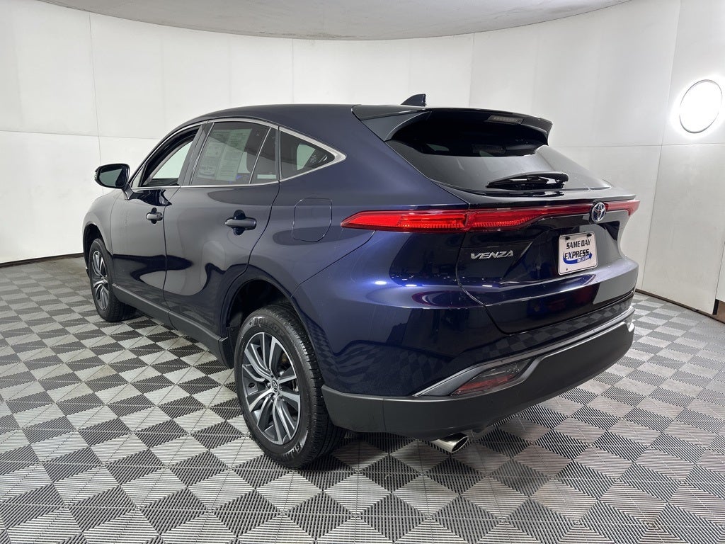 2023 Toyota Venza LE