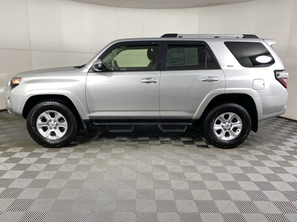 2022 Toyota 4Runner SR5