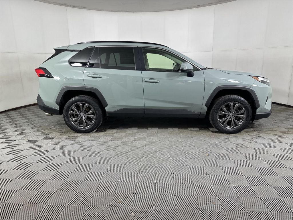 2022 Toyota RAV4 Hybrid XLE Premium