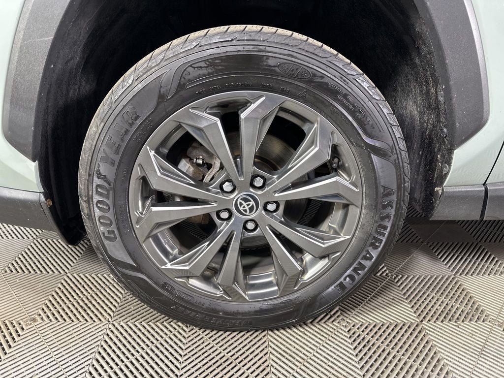 2022 Toyota RAV4 Hybrid XLE Premium