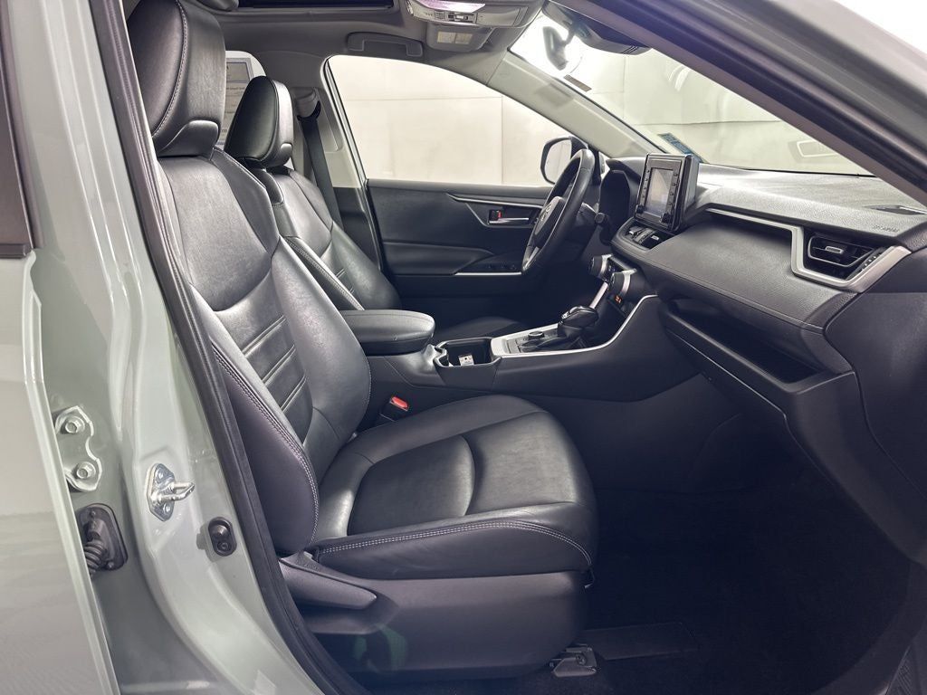 2022 Toyota RAV4 Hybrid XLE Premium