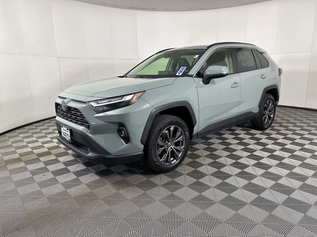 2022 Toyota RAV4 Hybrid XLE Premium