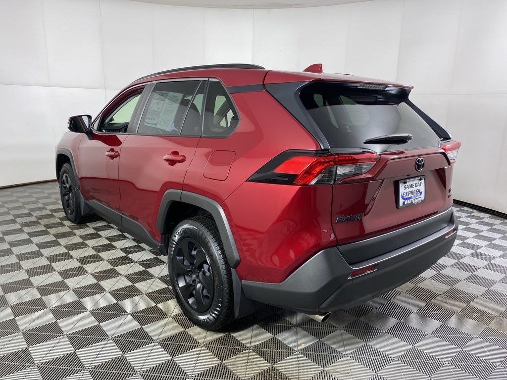 2020 Toyota RAV4 LE