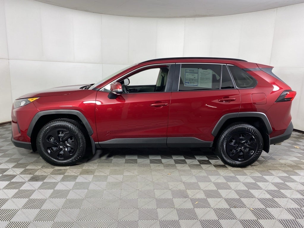 2020 Toyota RAV4 LE