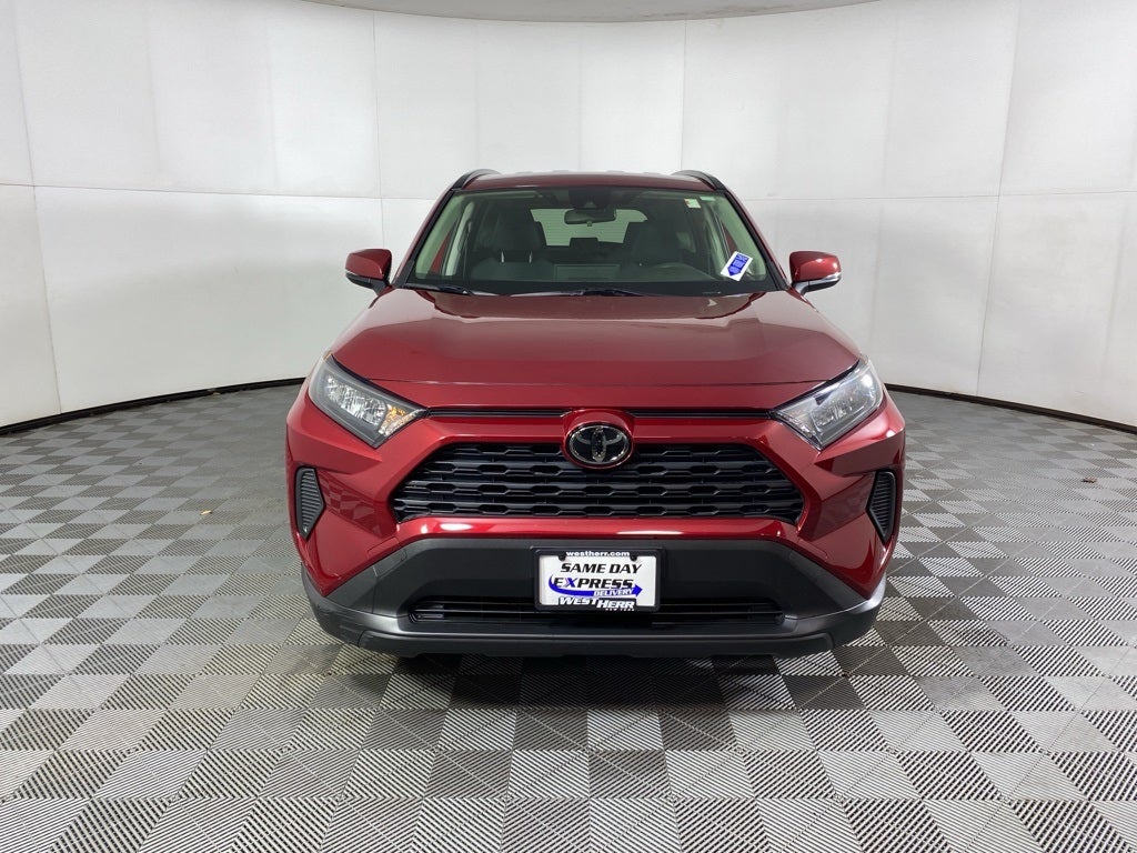 2020 Toyota RAV4 LE