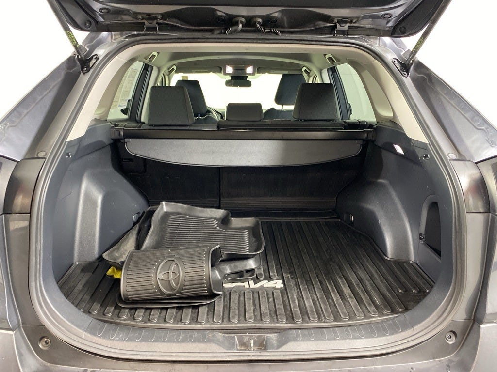 2023 Toyota RAV4 Hybrid LE