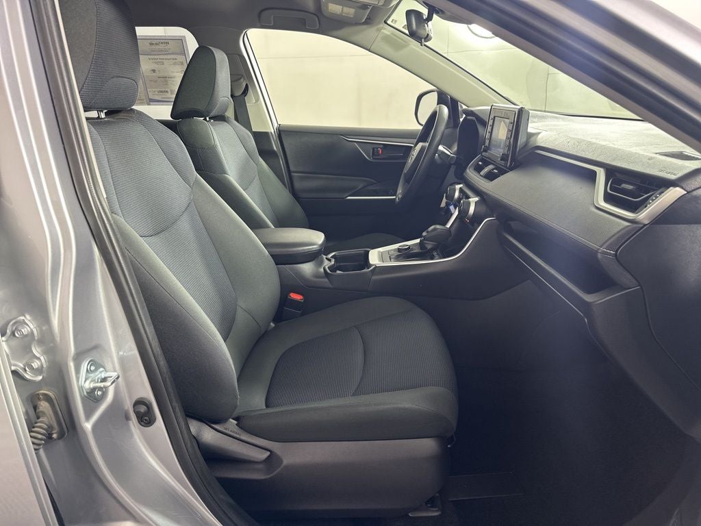 2020 Toyota RAV4 Hybrid LE