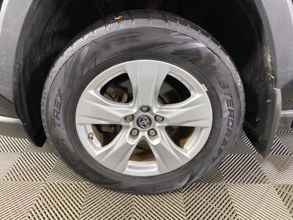 2019 Toyota RAV4 Hybrid XLE