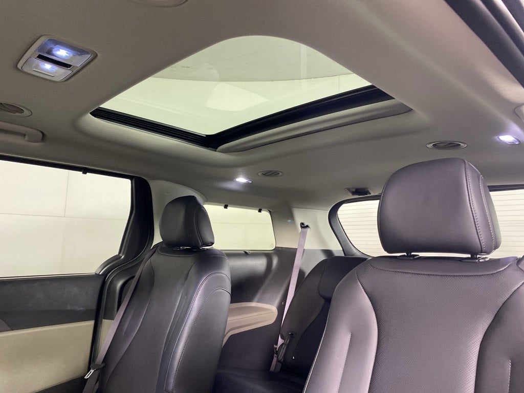 2025 Kia Carnival Hybrid SX