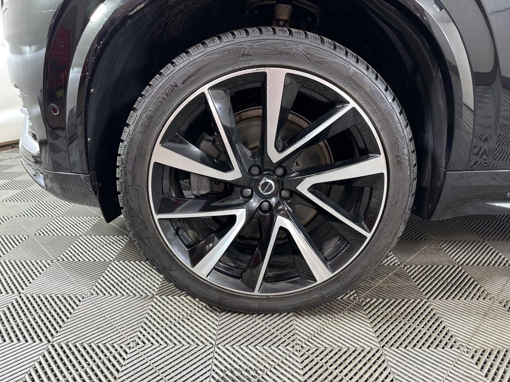 2024 Volvo XC90 B5 Plus