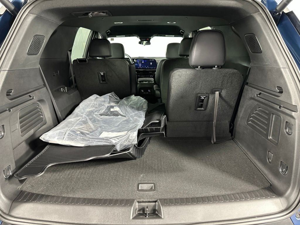 2025 Chevrolet Traverse LT 2LT
