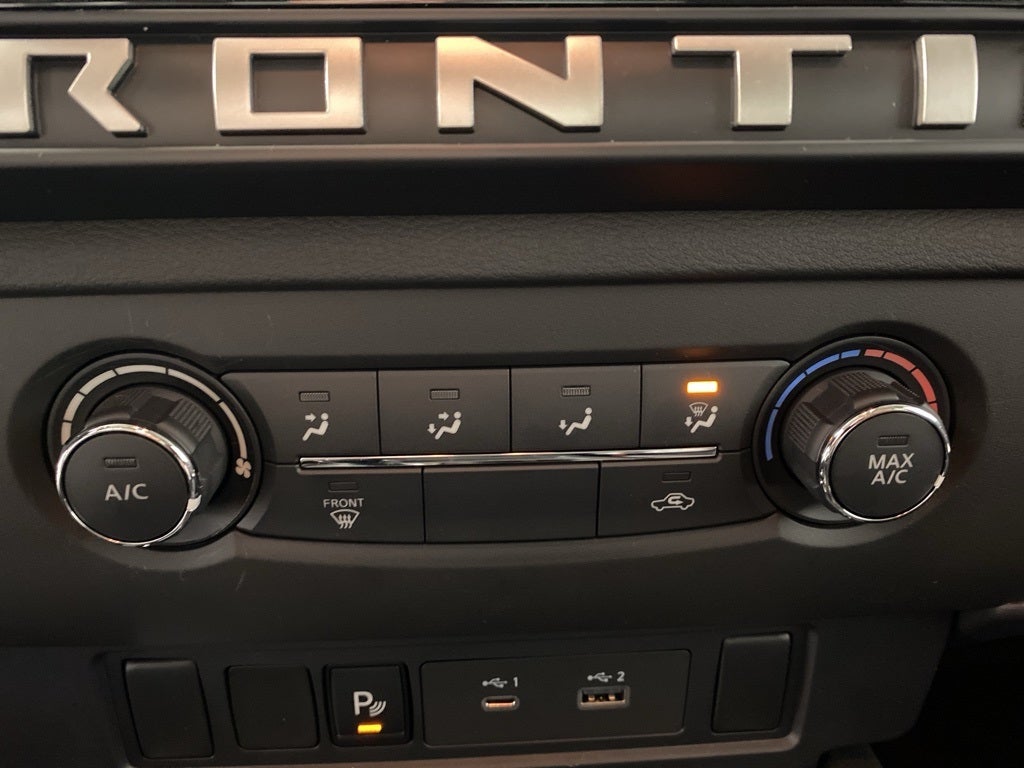 2025 Nissan Frontier SV