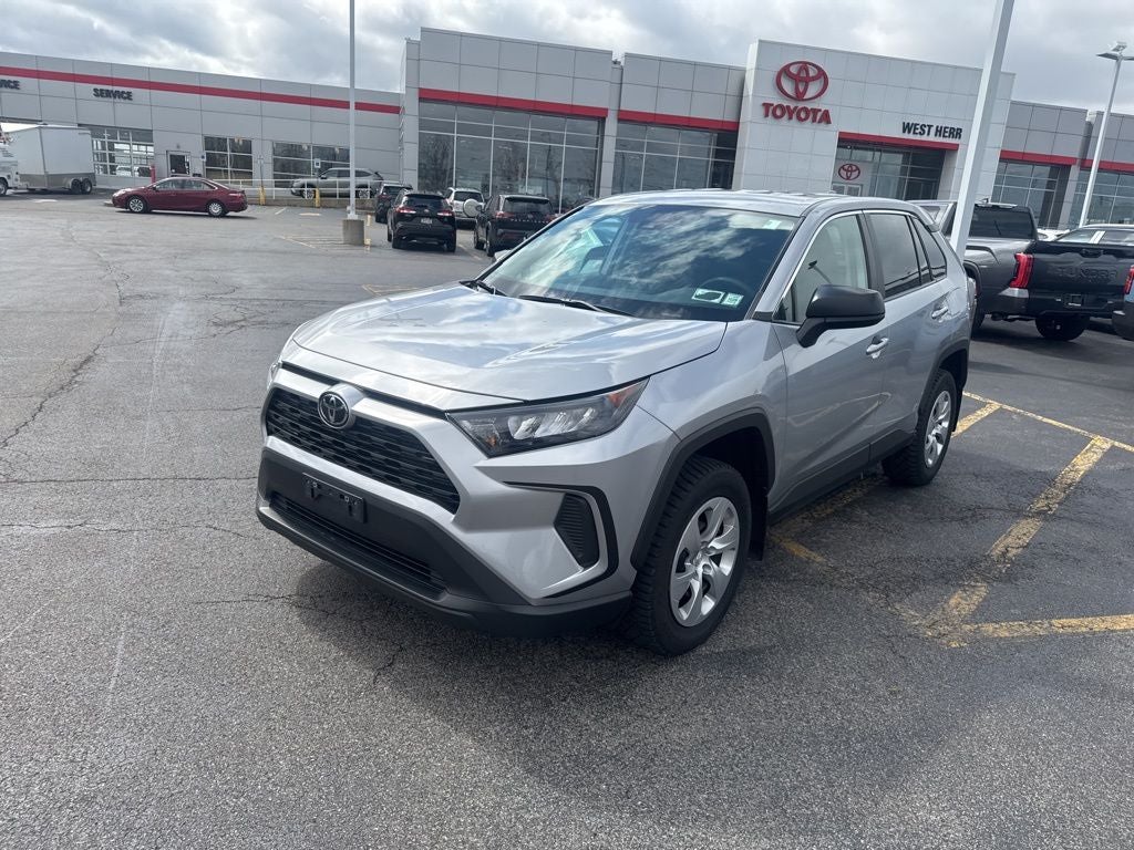 2022 Toyota RAV4 LE
