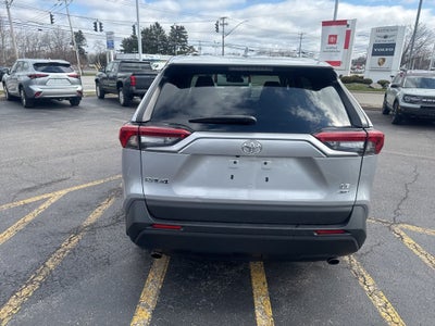 2022 Toyota RAV4 LE