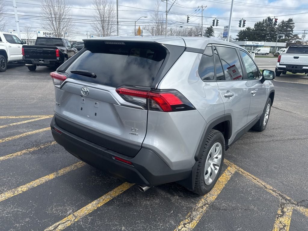 2022 Toyota RAV4 LE