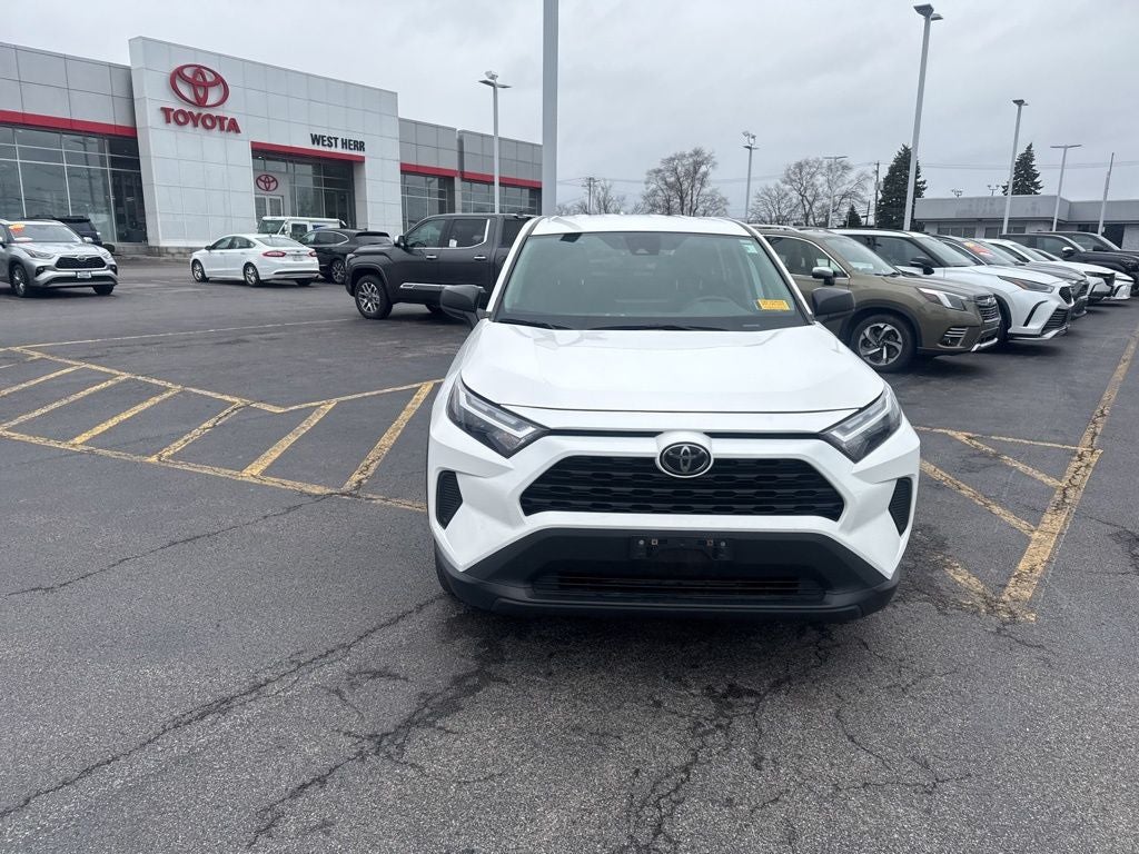 2023 Toyota RAV4 LE