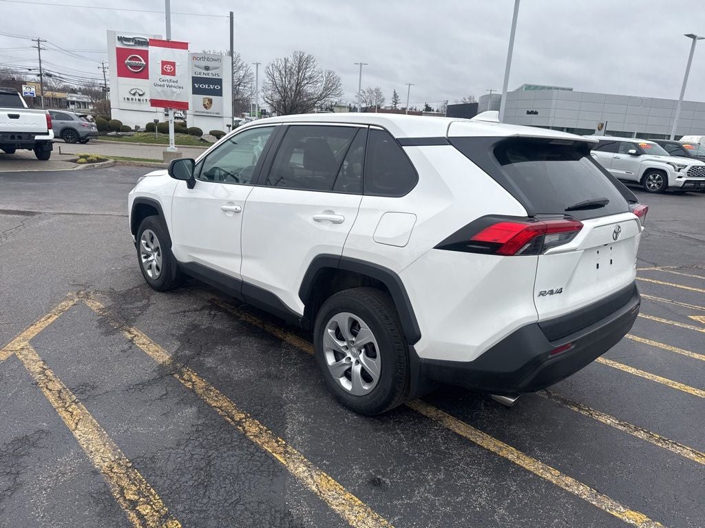 2023 Toyota RAV4 LE