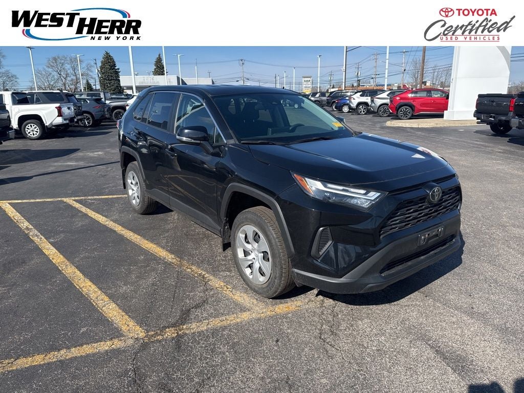 2023 Toyota RAV4 LE