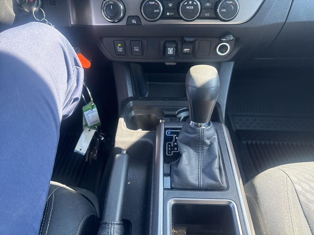 2022 Toyota Tacoma SR5 V6