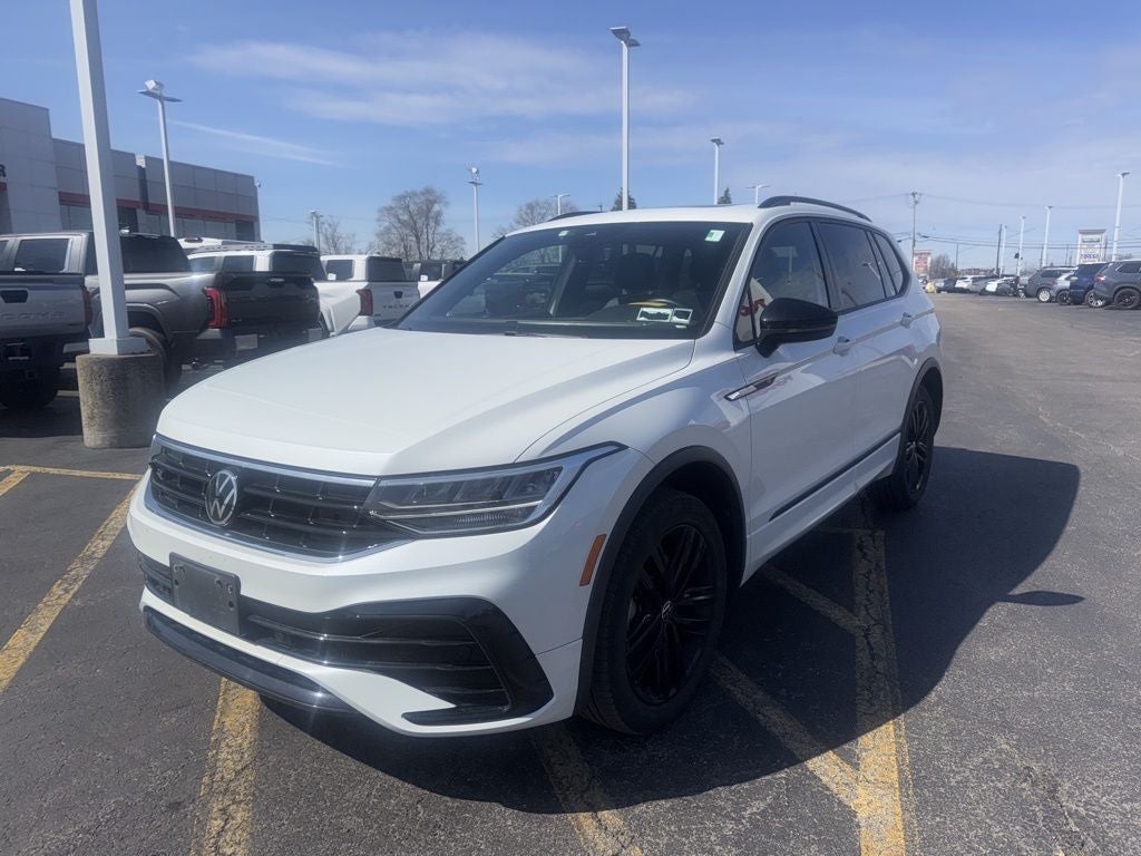 2022 Volkswagen Tiguan 2.0T SE R-Line Black